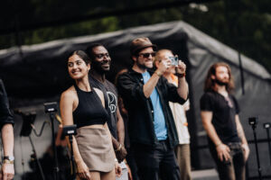 Kohlrabenschwarz live