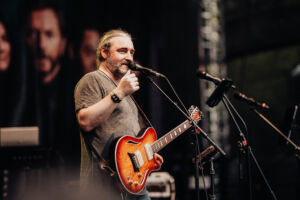 Kohlrabenschwarz live