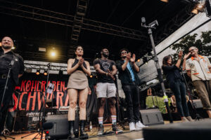 Kohlrabenschwarz live